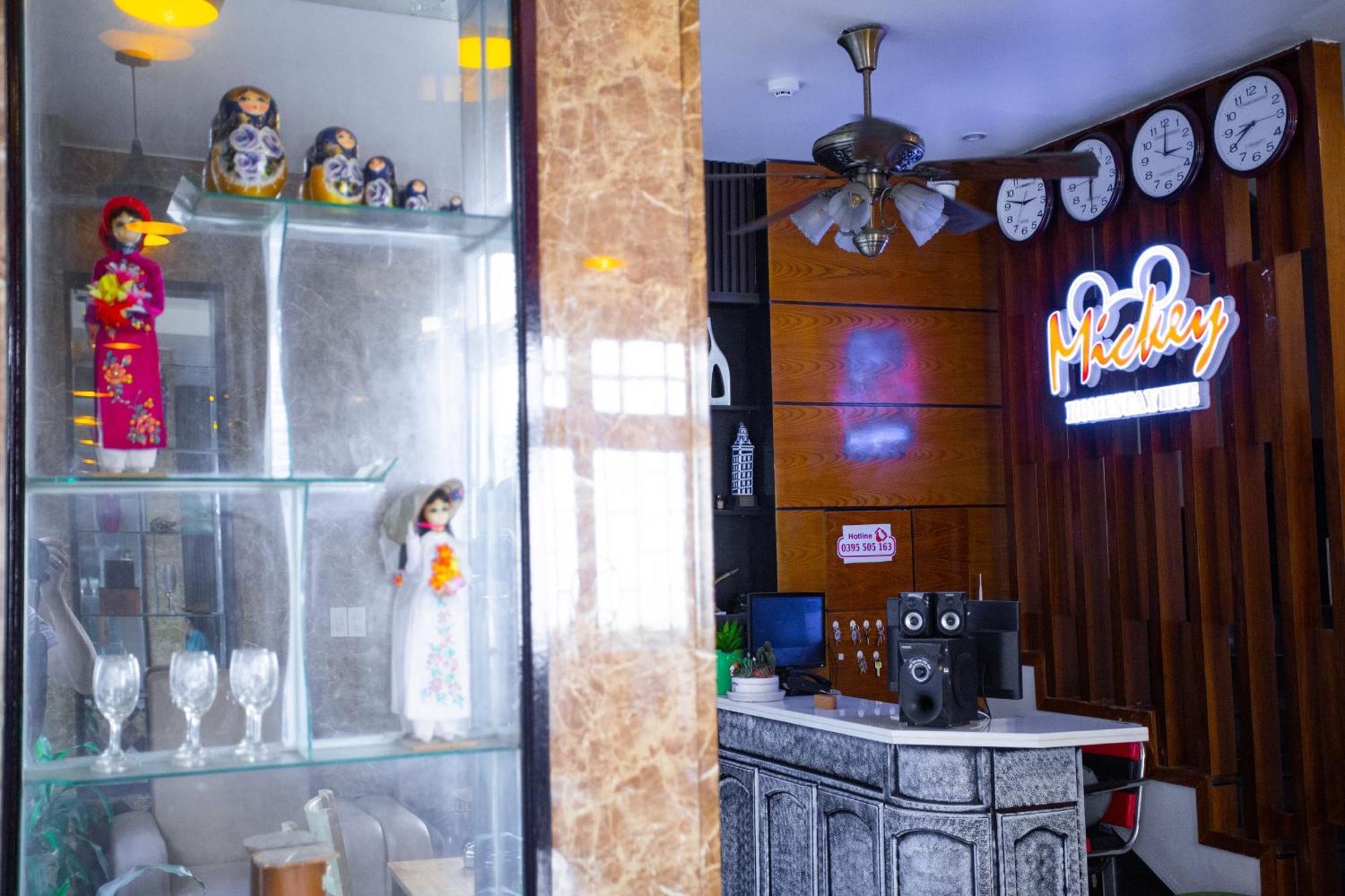 Mickey Homestay Hue Exteriör bild