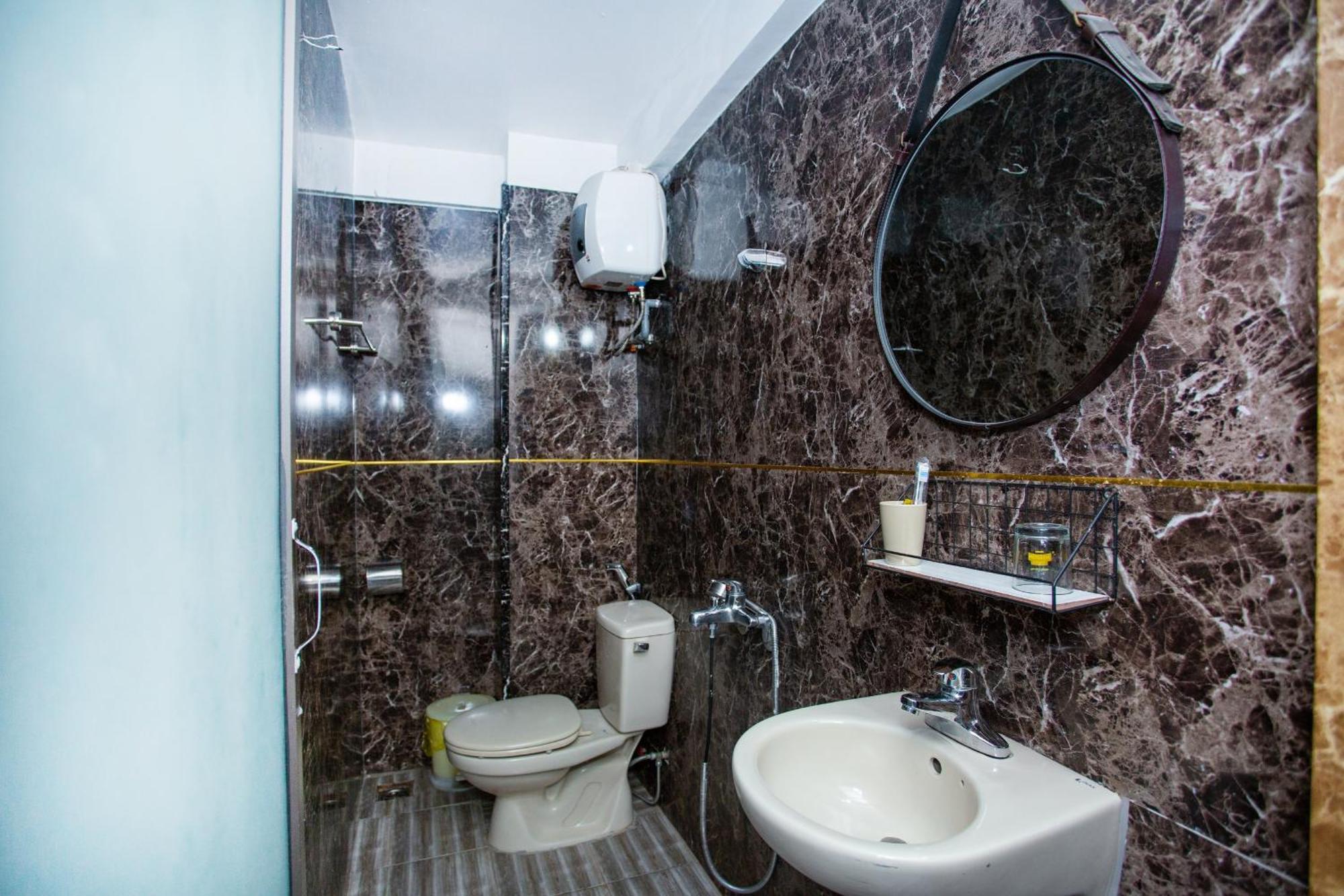Mickey Homestay Hue Exteriör bild